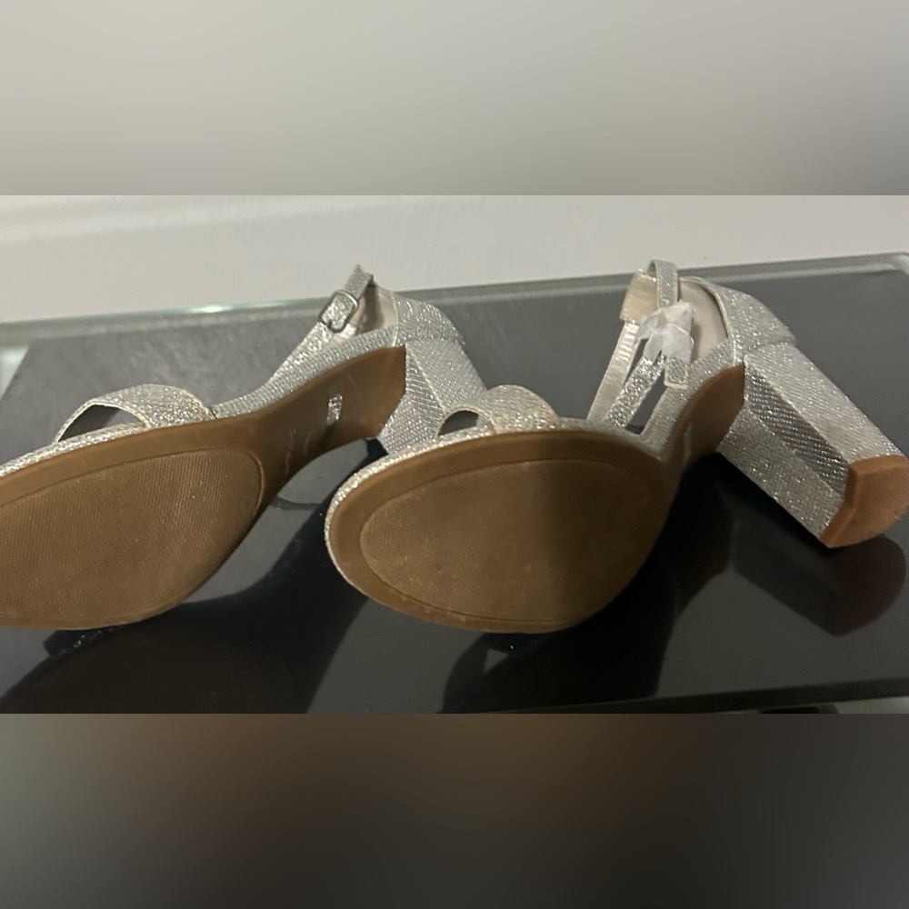 Silver sandals - Picture 5 of 7
